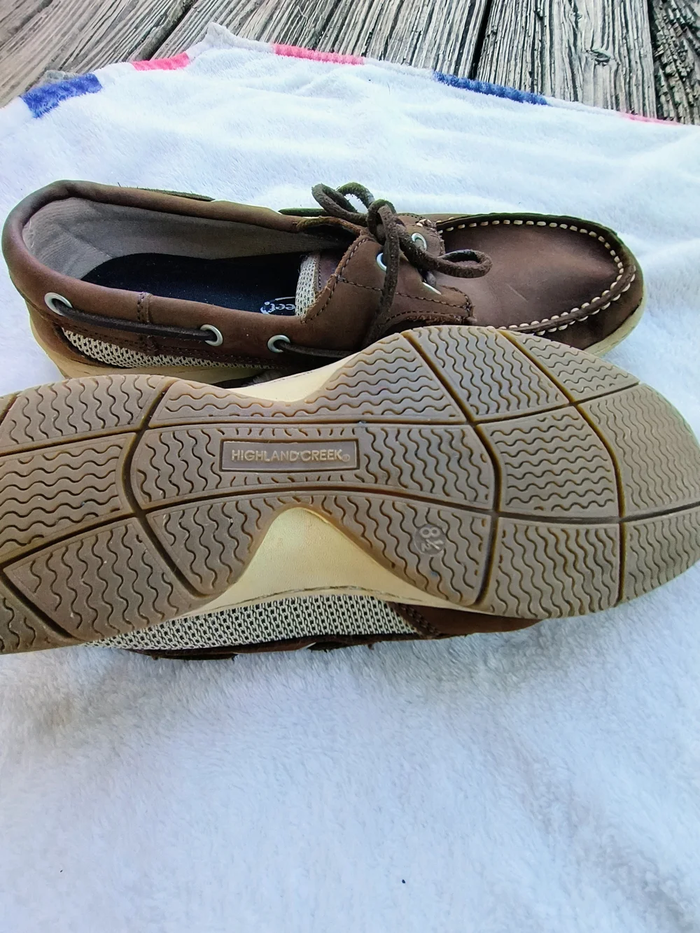 Men's Brown Leather Boat Shoes with Moc Toe and Lace-Up Detail